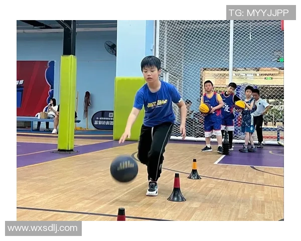在篮球场上追逐梦想的青春旅程与成长故事